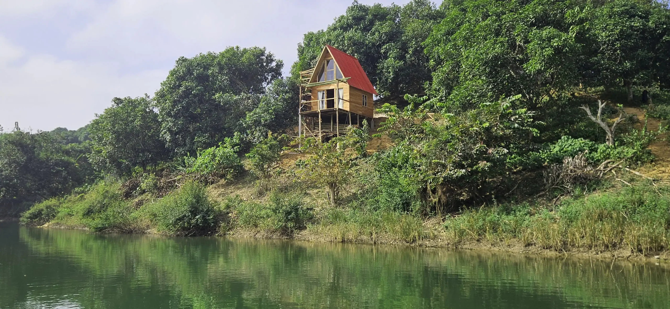 Lake Side A Frame House Outdoor Looks